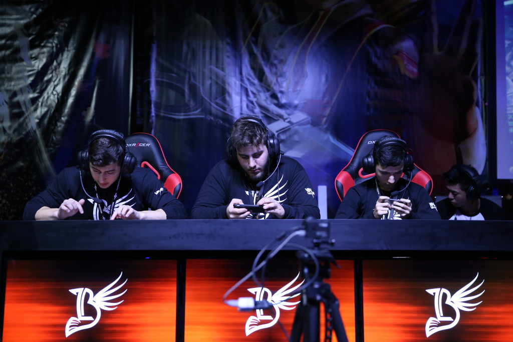 Device Esports Mobile, Touch-Screen Devices Join the ESports Party