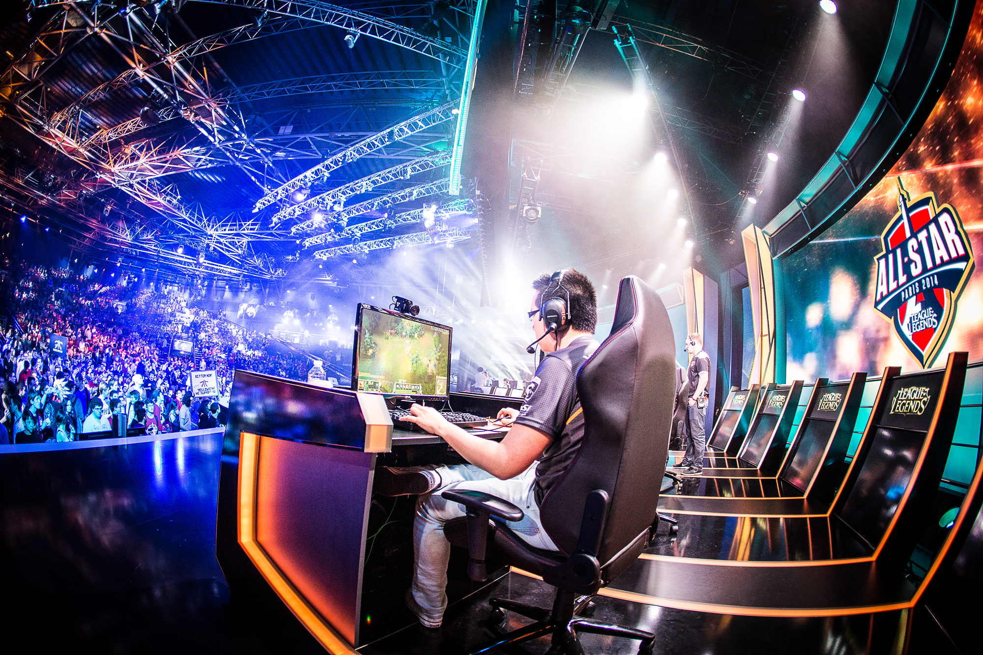 Nielsen 10% Of ESports Fans Dont Even Play Games
