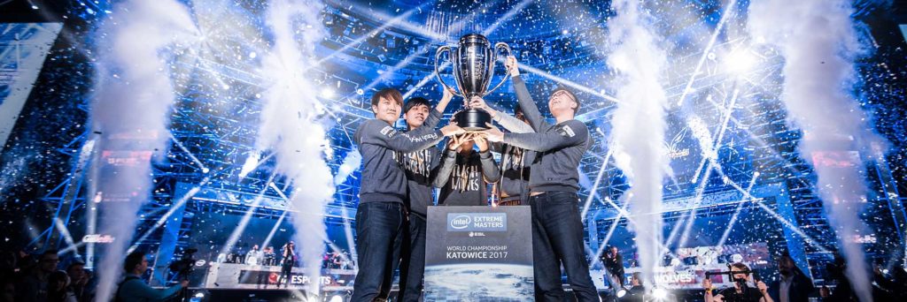 Champions with trophy - ESL IEM World Championship Katowice 2017