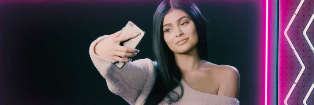 Kylie Jenner Shows Us How To Use A Television